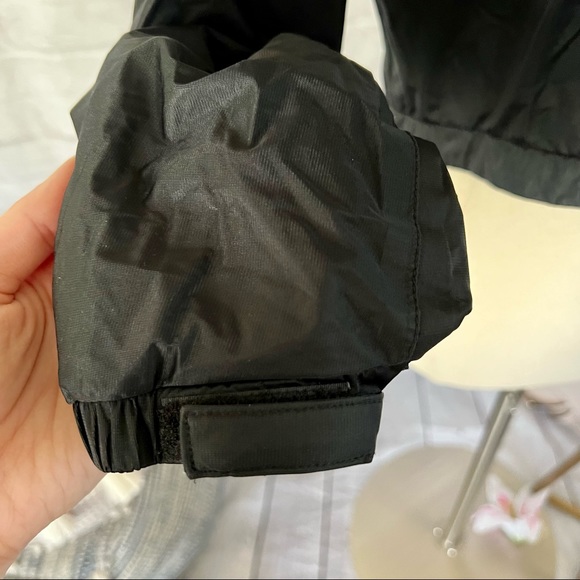 New Balance Windbreaker - Picture 7 of 16